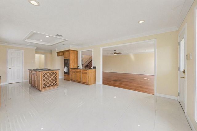 2125 Tipperary Drive, Pearland, TX 77581