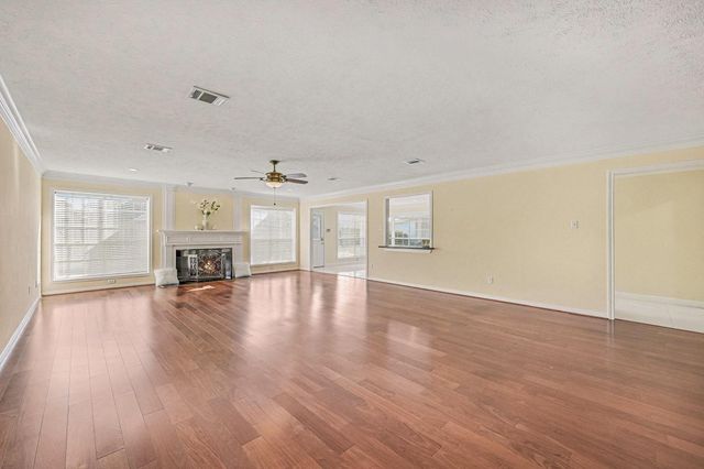 2125 Tipperary Drive, Pearland, TX 77581