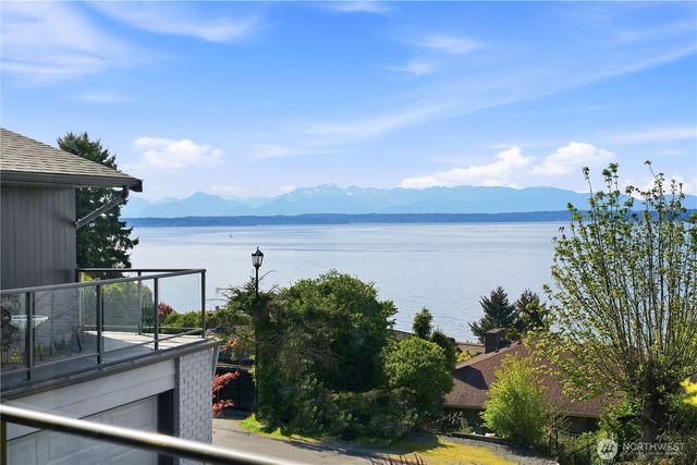 10248 Richwood Avenue NW, Seattle, WA 98177