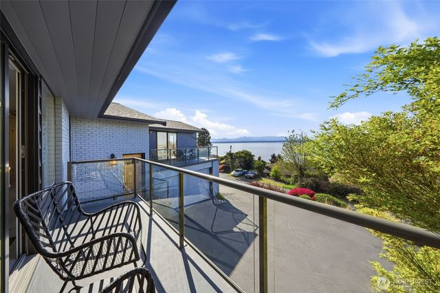 10248 Richwood Avenue NW, Seattle, WA 98177