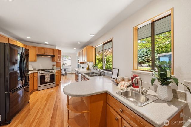 10248 Richwood Avenue NW, Seattle, WA 98177