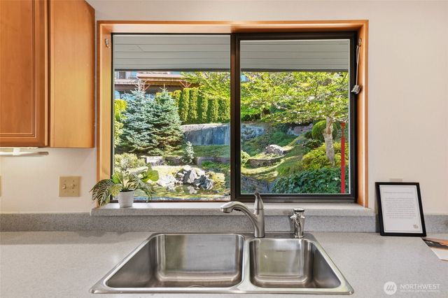 10248 Richwood Avenue NW, Seattle, WA 98177