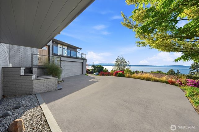 10248 Richwood Avenue NW, Seattle, WA 98177