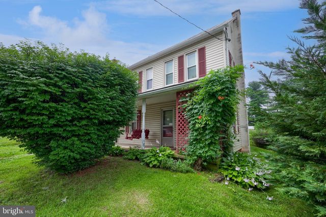945 MAPLE ST, Lititz, PA 17543