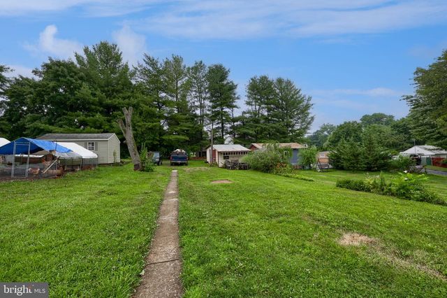 945 MAPLE ST, Lititz, PA 17543