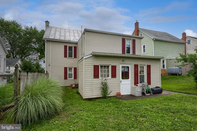 945 MAPLE ST, Lititz, PA 17543