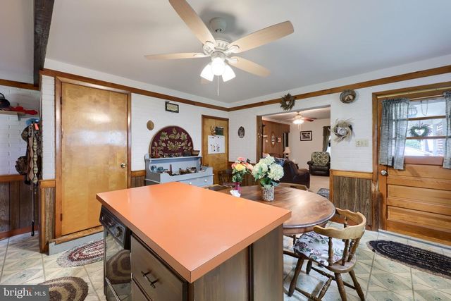 945 MAPLE ST, Lititz, PA 17543
