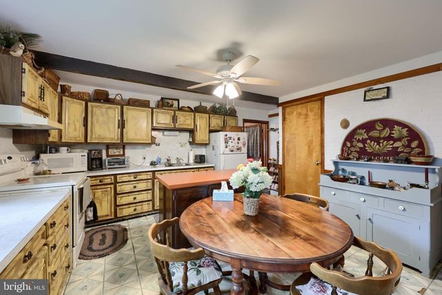 945 MAPLE ST, Lititz, PA 17543