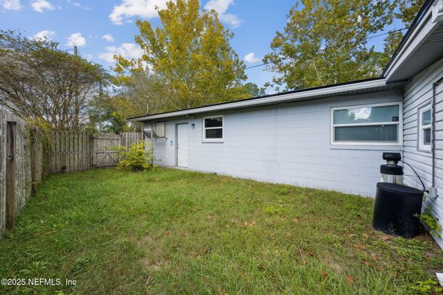 11535 RENNE Drive, Jacksonville, FL 32218