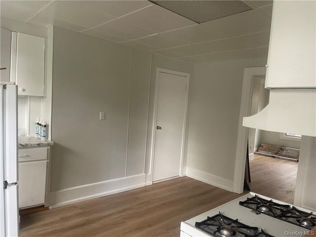 8 Mansion Street 2, Poughkeepsie, NY 12601