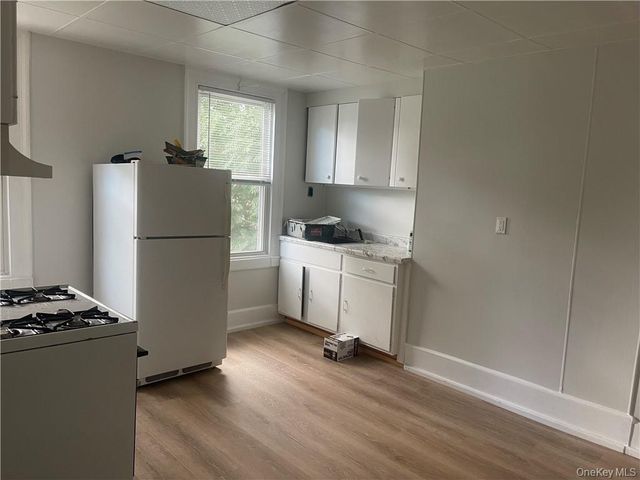 8 Mansion Street 2, Poughkeepsie, NY 12601