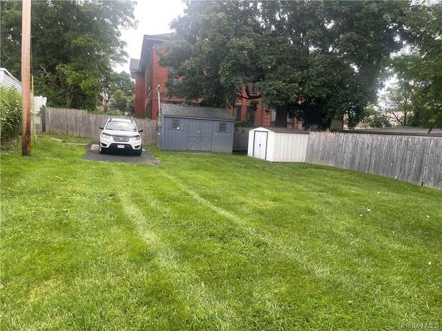 8 Mansion Street 2, Poughkeepsie, NY 12601