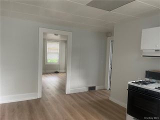 8 Mansion Street 2, Poughkeepsie, NY 12601