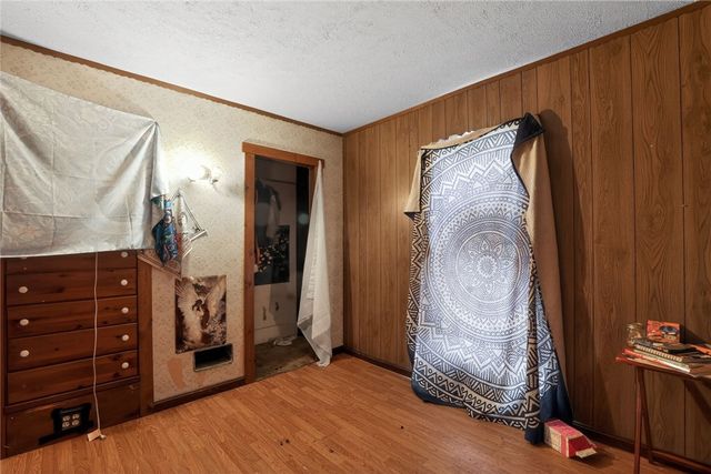 64 Stewart Ave, Greenville Boro, PA 16125