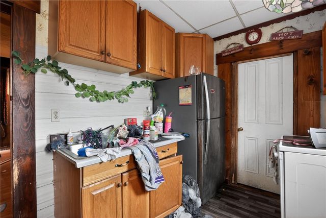 64 Stewart Ave, Greenville Boro, PA 16125