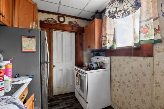 64 Stewart Ave, Greenville Boro, PA 16125