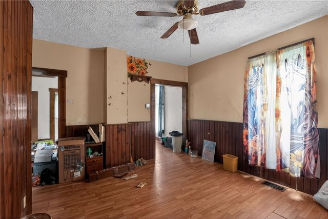 64 Stewart Ave, Greenville Boro, PA 16125