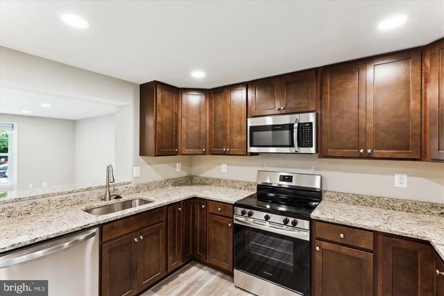 8345 SILVER TRUMPET DR, Columbia, MD 21045