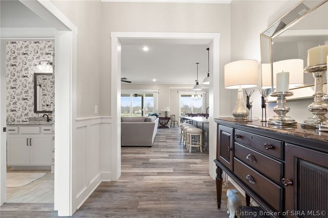 1619 Greenbrier Pointe, Henryville, IN 47126