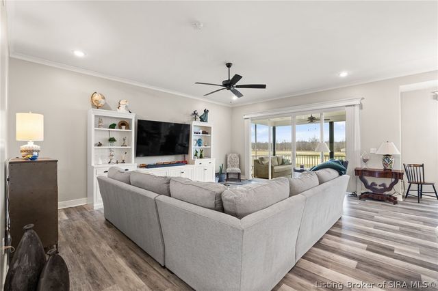 1619 Greenbrier Pointe, Henryville, IN 47126