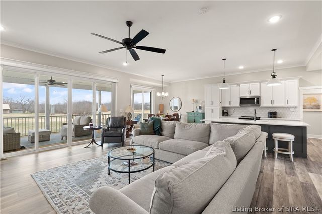 1619 Greenbrier Pointe, Henryville, IN 47126