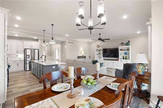 1619 Greenbrier Pointe, Henryville, IN 47126