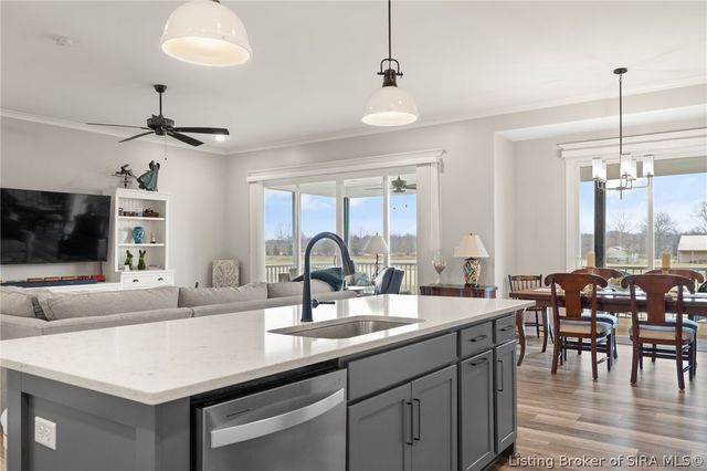 1619 Greenbrier Pointe, Henryville, IN 47126