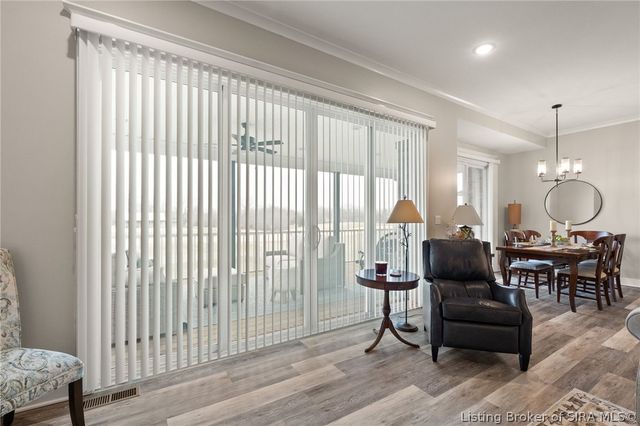 1619 Greenbrier Pointe, Henryville, IN 47126