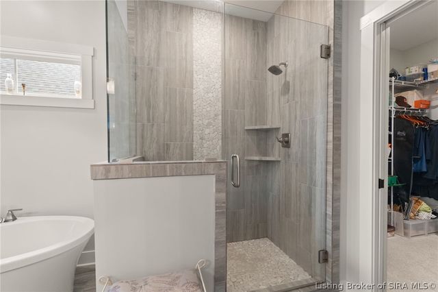 1619 Greenbrier Pointe, Henryville, IN 47126