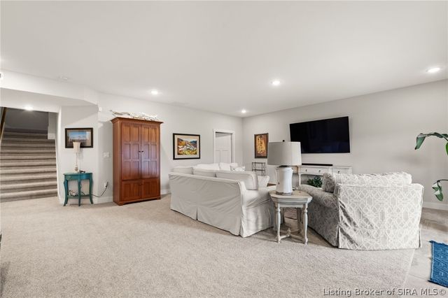 1619 Greenbrier Pointe, Henryville, IN 47126