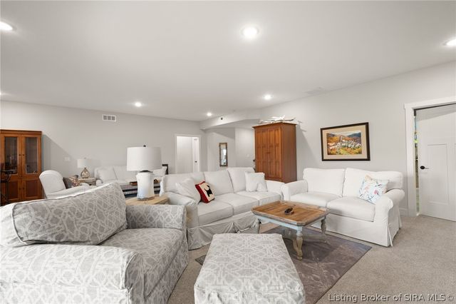 1619 Greenbrier Pointe, Henryville, IN 47126