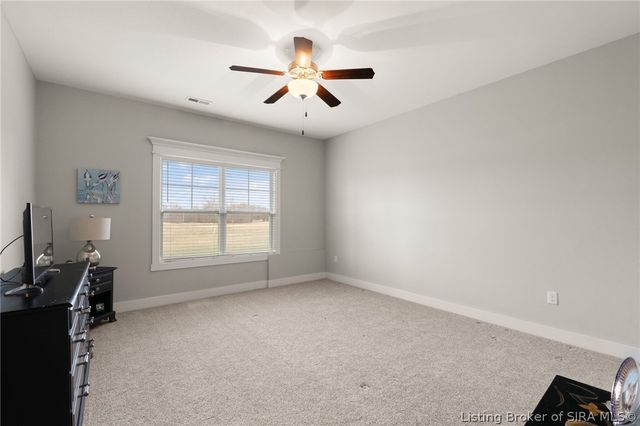 1619 Greenbrier Pointe, Henryville, IN 47126