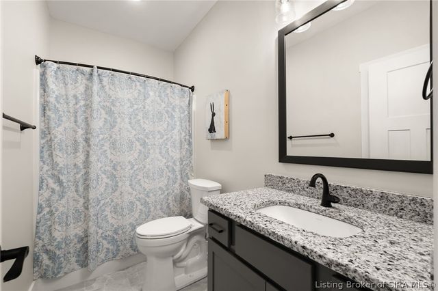 1619 Greenbrier Pointe, Henryville, IN 47126