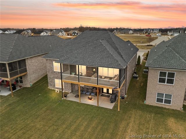 1619 Greenbrier Pointe, Henryville, IN 47126