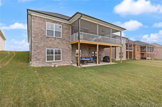 1619 Greenbrier Pointe, Henryville, IN 47126