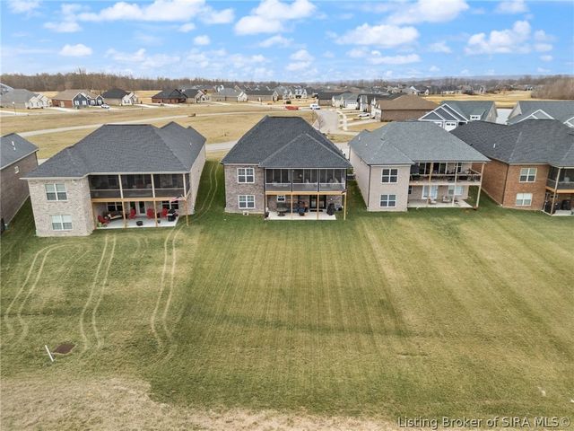 1619 Greenbrier Pointe, Henryville, IN 47126