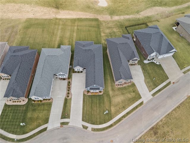 1619 Greenbrier Pointe, Henryville, IN 47126