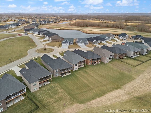 1619 Greenbrier Pointe, Henryville, IN 47126