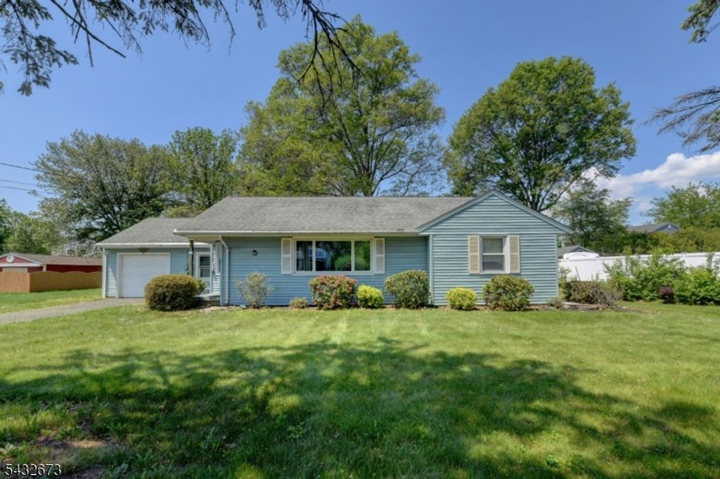 68 Comly Rd, Lincoln Park Boro, NJ 07035
