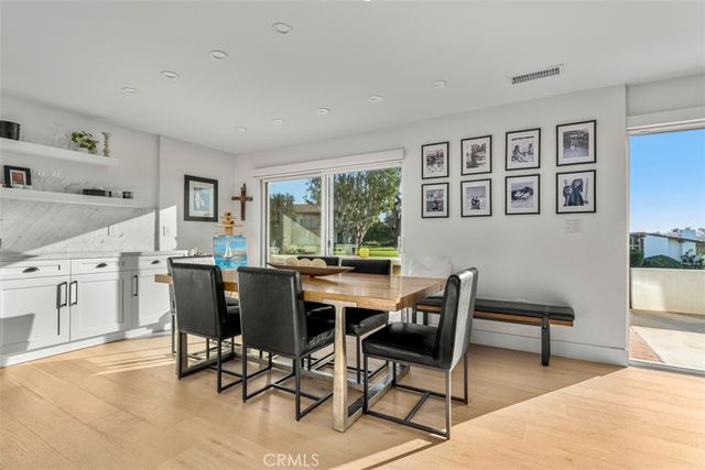 2111 Vista Entrada, Newport Beach, CA 92660