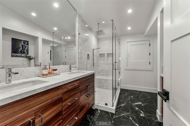 2111 Vista Entrada, Newport Beach, CA 92660