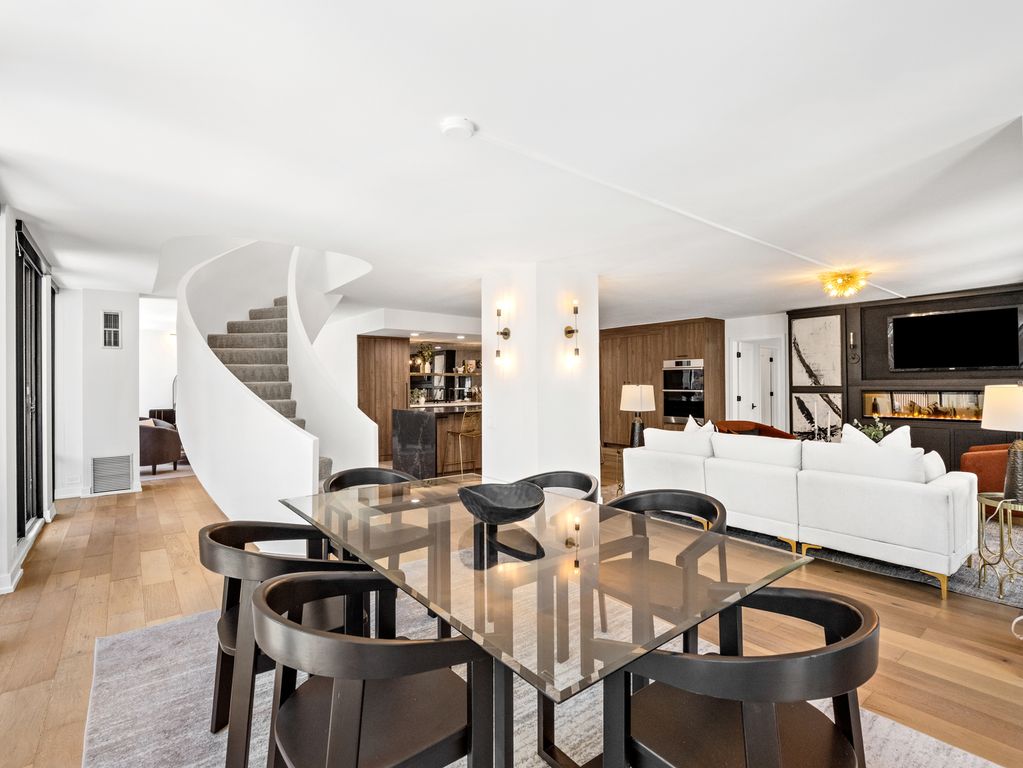 200 E Delaware Place 8C-9C, Chicago, IL 60611 — photo 2