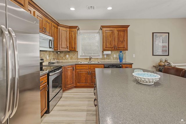 2128 Buckner Drive, Manhattan, KS 66503