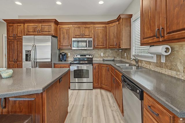 2128 Buckner Drive, Manhattan, KS 66503