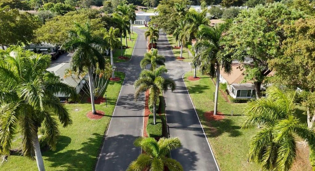 521 Sandpiper Circle, Delray Beach, FL 33445