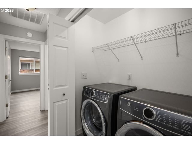 549 Se 72nd Ave, Hillsboro, OR 97123