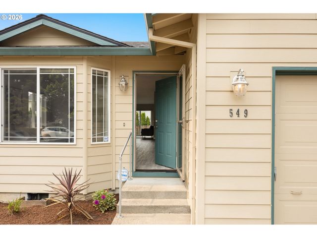 549 Se 72nd Ave, Hillsboro, OR 97123