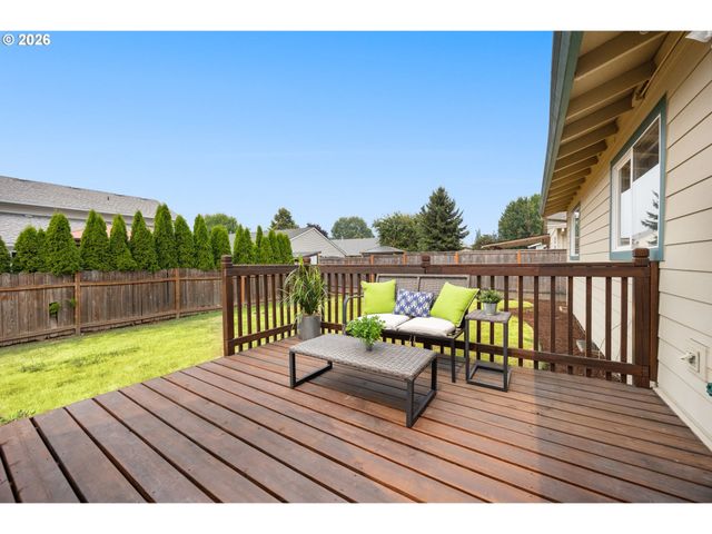 549 Se 72nd Ave, Hillsboro, OR 97123