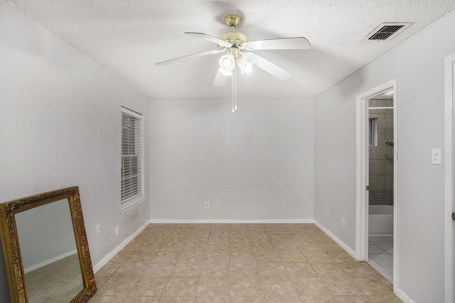 17306 Fife Lane, Webster, TX 77598