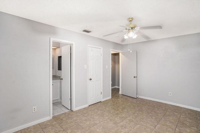 17306 Fife Lane, Webster, TX 77598